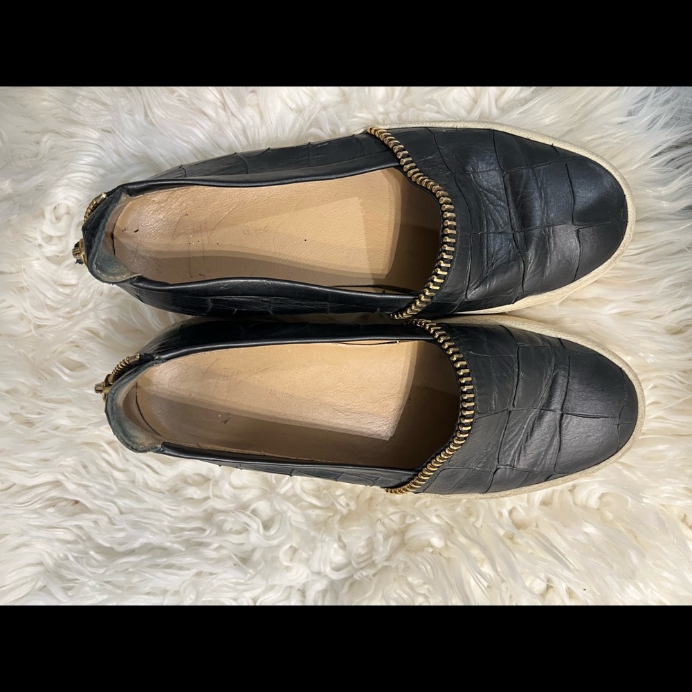 Guisepe sneakers size 40.